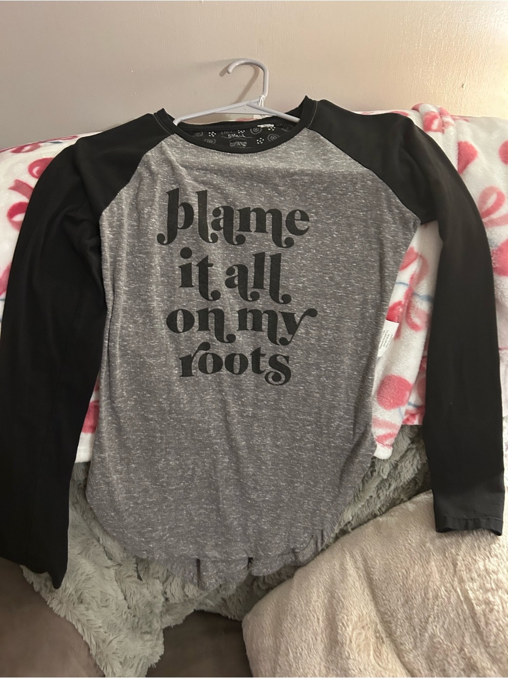 Women’s Long Sleeve Tee - Gray/Black - Casual Graphic Top